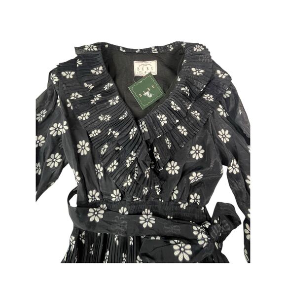 Buru Blanche Floral Pleated Ruffled V-Neck Mini Dress | Sz M, Black White NWT - Picture 12 of 15